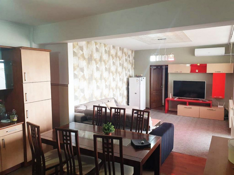 Apartament 2 camere Central, 59 mp utili, finisat modern, garaj inclus
