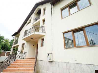 Casa de vanzare strada Republicii, 400 mp, ideala pentru clinica, birouri