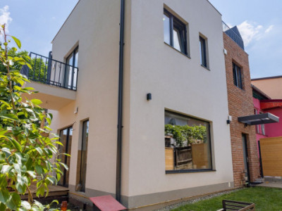 Casa individuala in Gruia, materiale si finisaje de top, mobilata si utilata