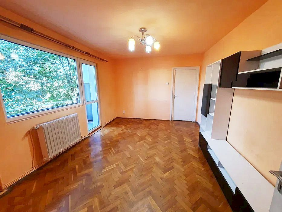 Apartament 3 camere Gheorgheni, 69 mp utili, etaj 2 din 4, zona Brancusi