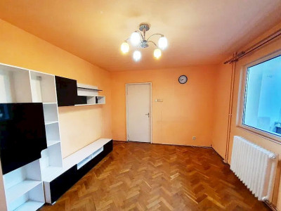 Apartament 3 camere Gheorgheni, 69 mp utili, etaj 2 din 4, zona Brancusi