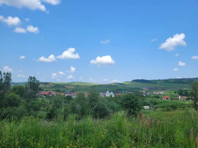 Teren cu autorizatie de constructie in Corusu, 1010 mp, panorama superba