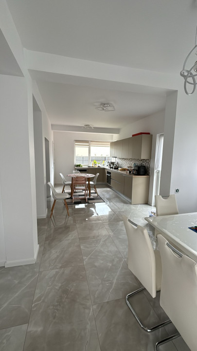 Casa individuala de vanzare in Chinteni, 120 mp utili, finisata modern
