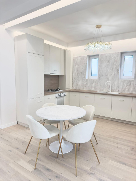 Penthouse de vanzare in Floresti, finisaje PREMIUM, mobilat si utilat modern