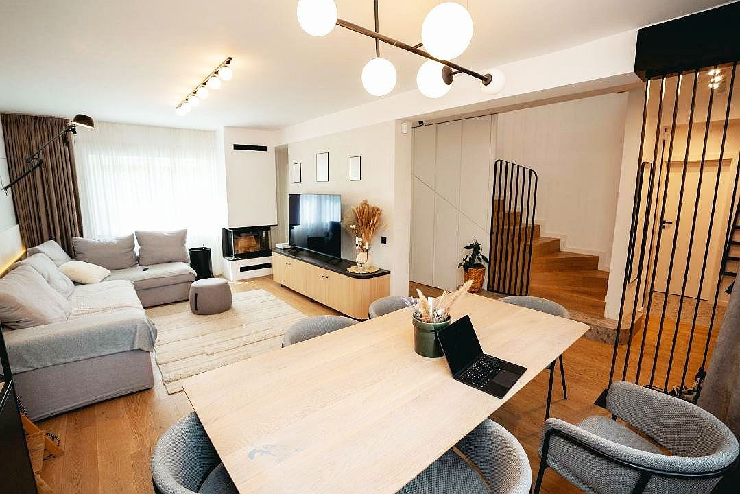 Casa in ansamblu privat Europa, 120 mp utili, ultrafinisata, mobilata modern