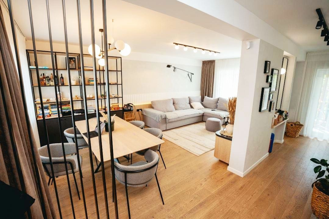 Casa in ansamblu privat Europa, 120 mp utili, ultrafinisata, mobilata modern