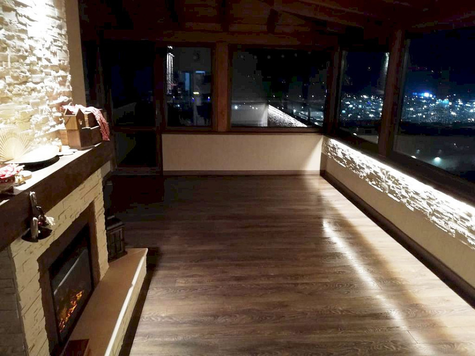 Apartament superb zona Vivo, terasa panoramica, terasa acoperita, semineu