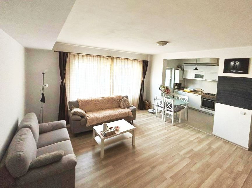 Apartament superb zona Vivo, terasa panoramica, terasa acoperita, semineu