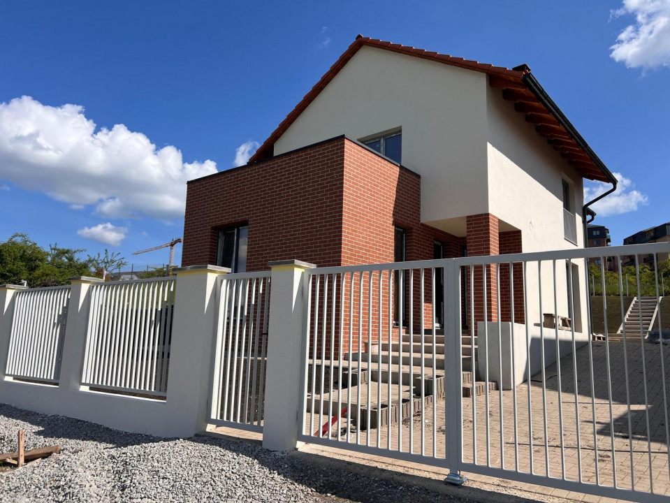 Casa individuala in Chinteni, proiect deosebit, materiale PREMIUM