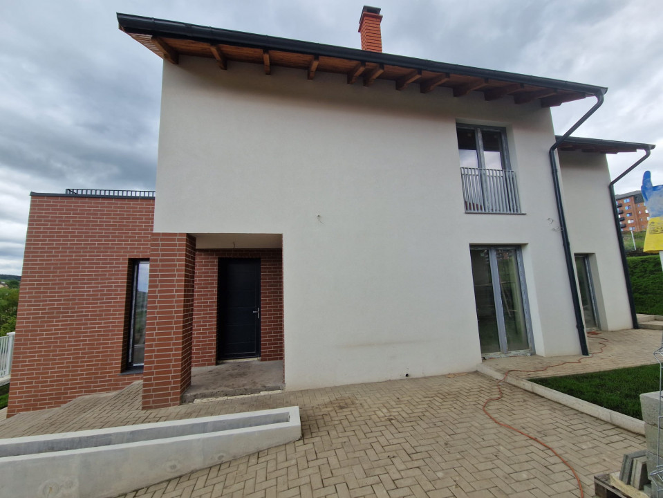 Casa individuala in Chinteni, proiect deosebit, materiale PREMIUM