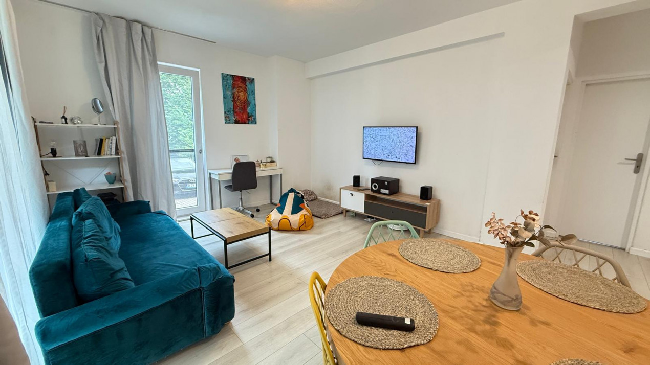 Apartament 3 camere Zona Citadela, 68 mp utili, ansamblu cochet, parcare