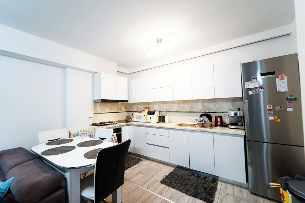 Apartament 3 camere Europa, 76 mp, finisat modern, mobilat si utilat