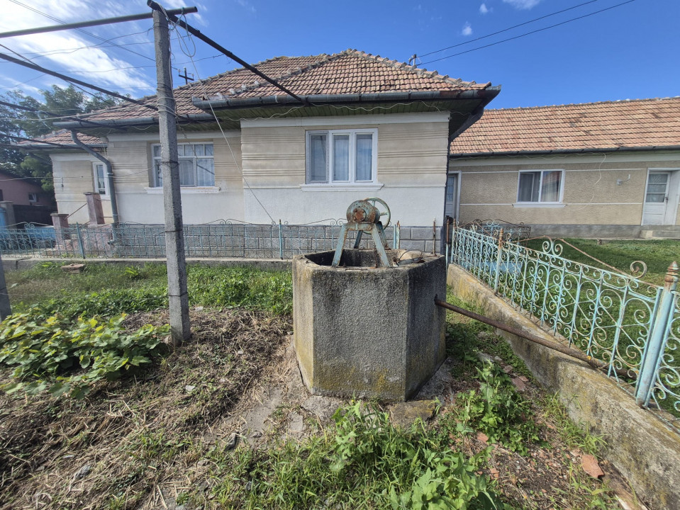 Proprietate cu potențial: casă cu teren 938 mp lângă Tureni, toate utilitățile