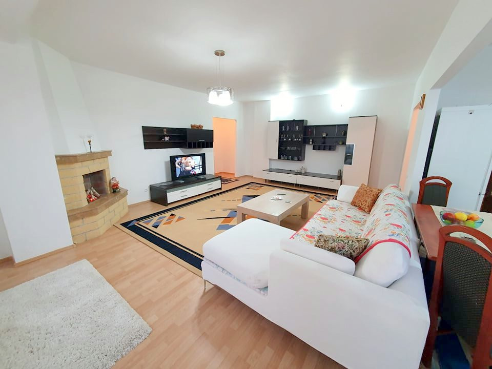 Apartament 2 Camere Gheorgheni, suprafață generoasă și loc de parcare inclus