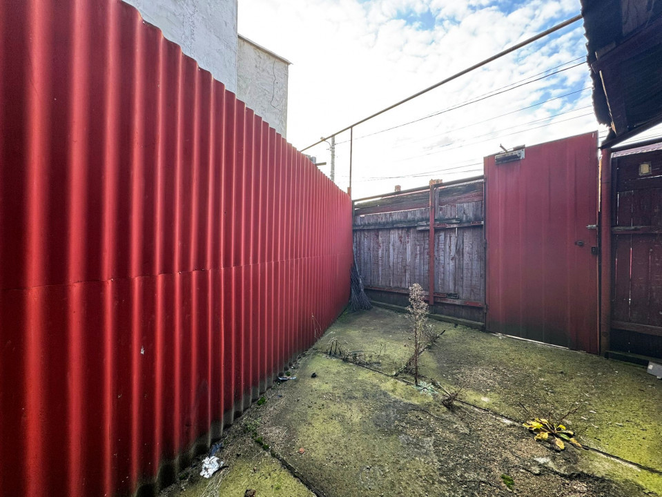 Investitie in zona Centrala, 38 mp cu pod si curte, Parcul Feroviarilor