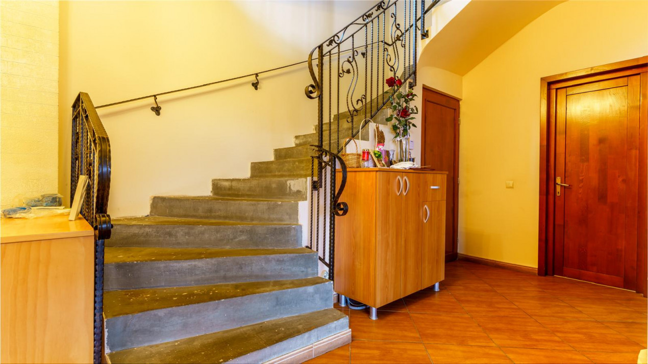 Casa de vanzare in Someseni, 242 mp utili, teren generos 994 mp