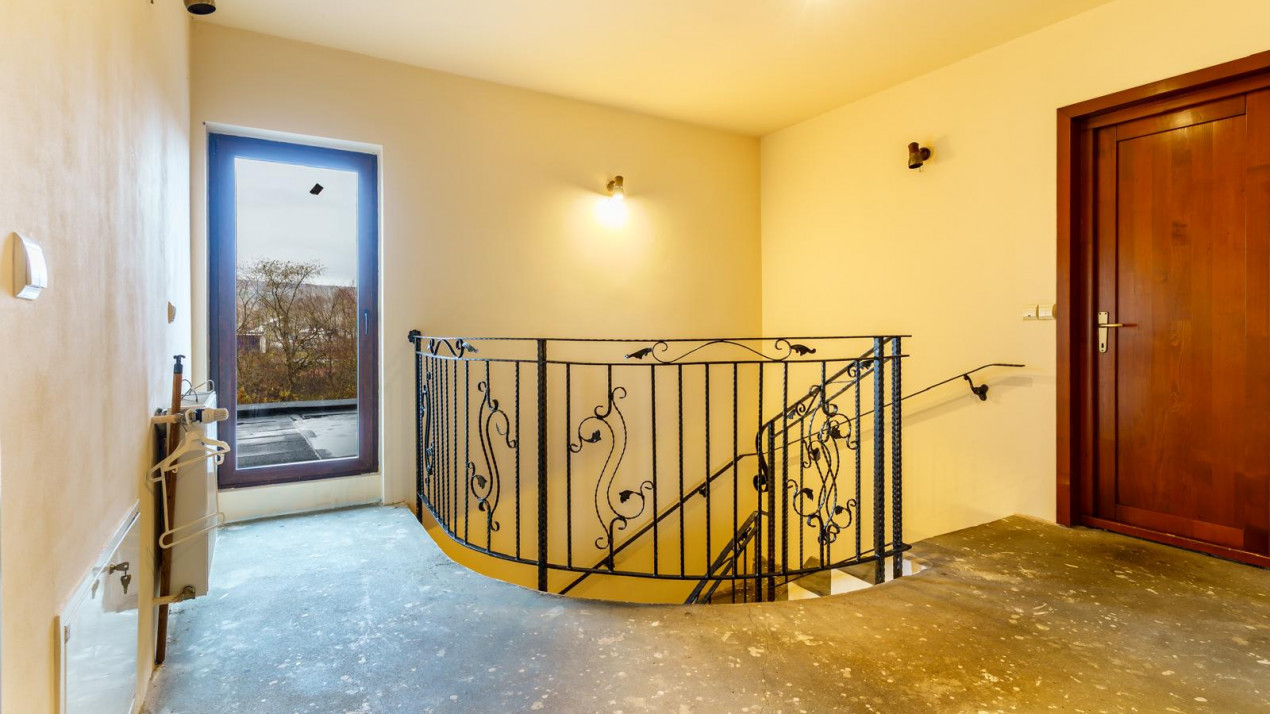 Casa de vanzare in Someseni, 242 mp utili, teren generos 994 mp