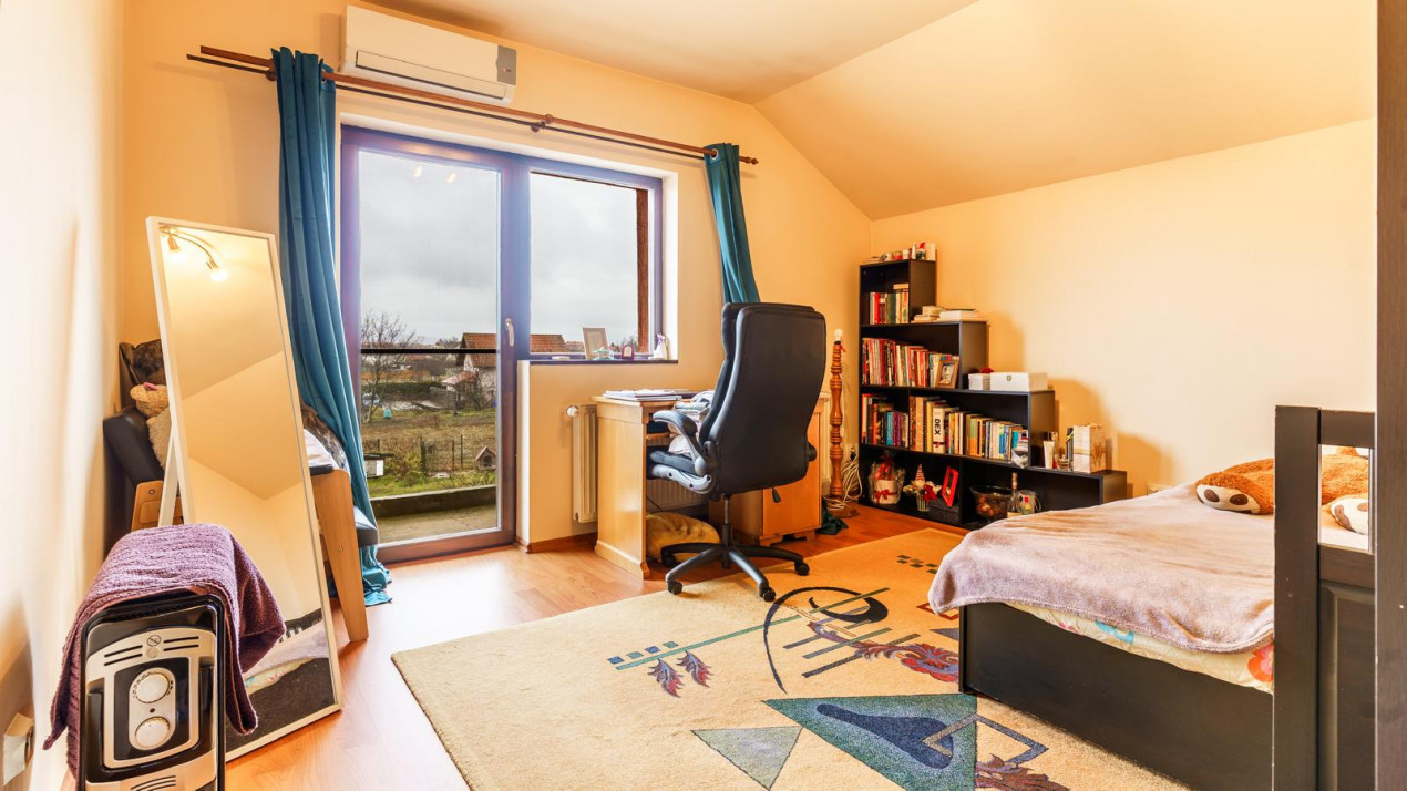 Casa de vanzare in Someseni, 242 mp utili, teren generos 994 mp