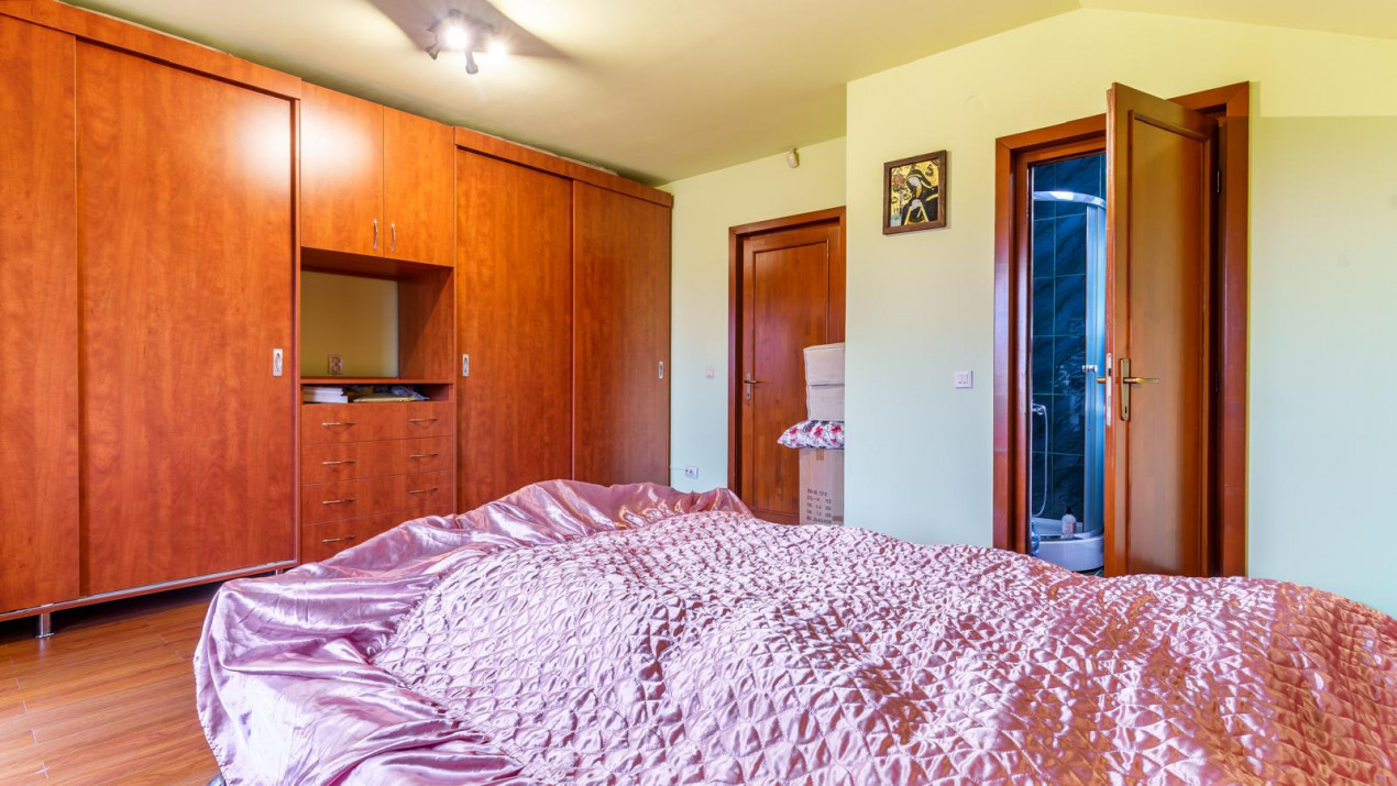 Casa de vanzare in Someseni, 242 mp utili, teren generos 994 mp