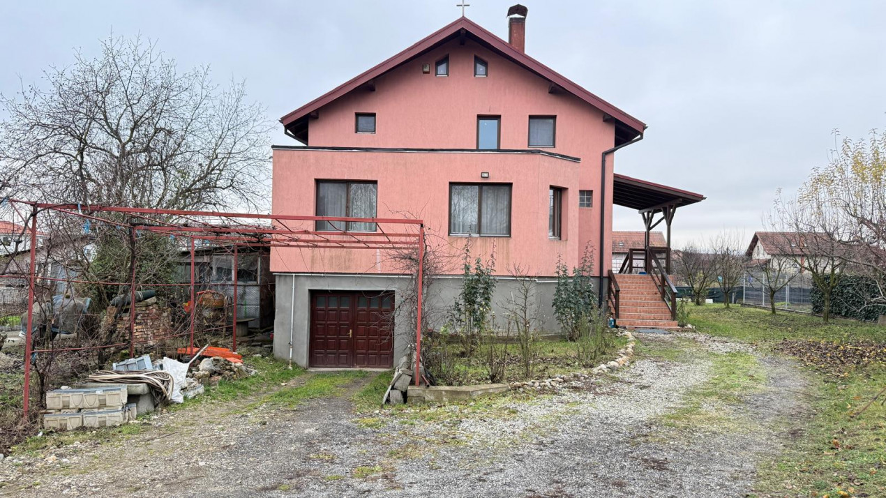 Casa de vanzare in Someseni, 242 mp utili, teren generos 994 mp