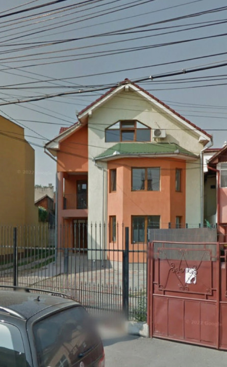 Casa individuala zona Centrala, teren generos, ideala pentru investitie