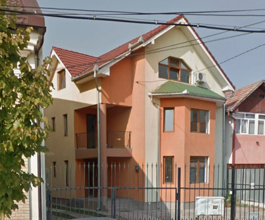 Casa individuala zona Centrala, teren generos, ideala pentru investitie