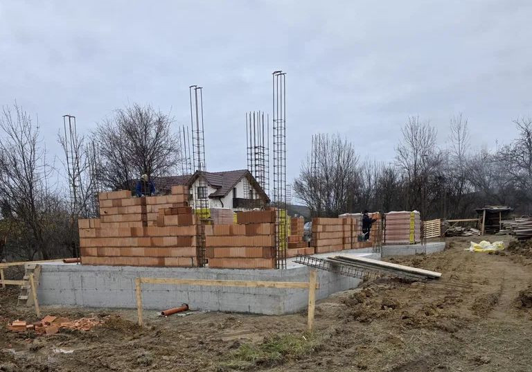 Casă Individuală Premium în Sălicea – Eficiență energetică și teren generos