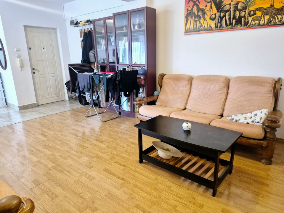 Apartament 2 camere Semicentral, Str. Bucuresti, zona Farmec