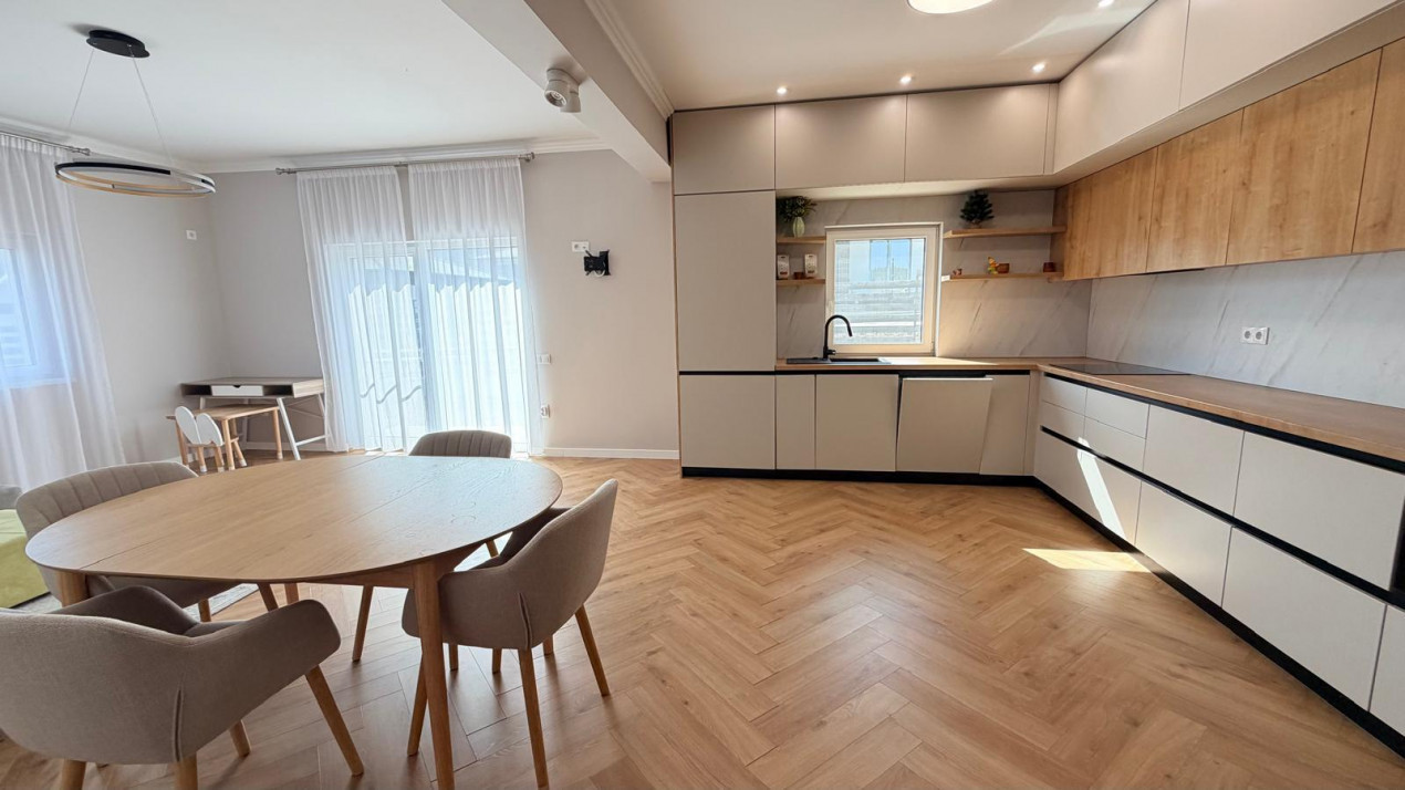 Casă în Corușu: design Premium, mobilier Custom și teren generos 725mp