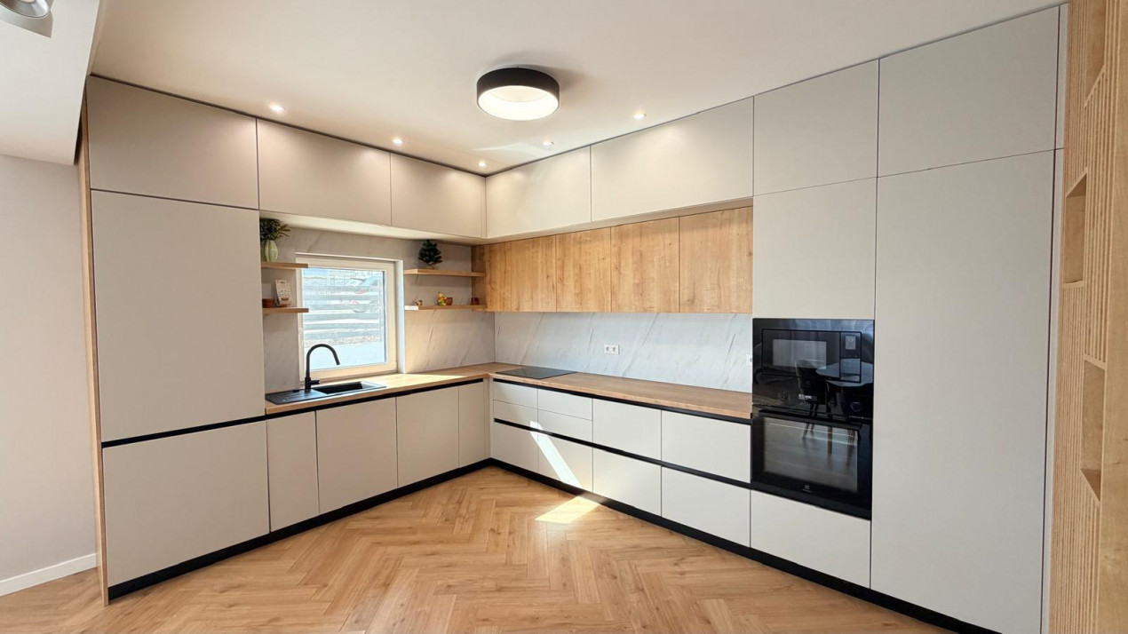 Casă în Corușu: design Premium, mobilier Custom și teren generos 725mp