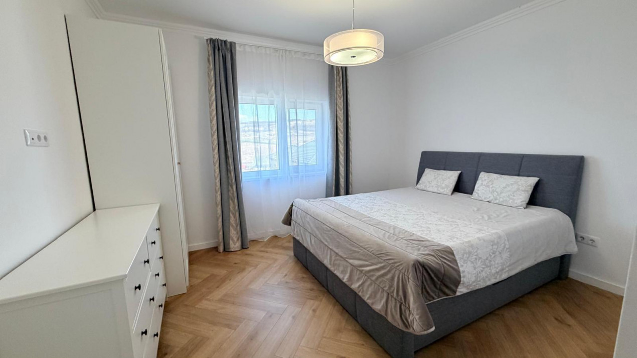 Casă în Corușu: design Premium, mobilier Custom și teren generos 725mp