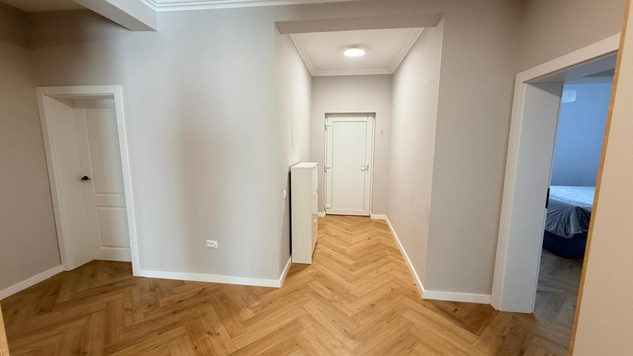 Casă în Corușu: design Premium, mobilier Custom și teren generos 725mp