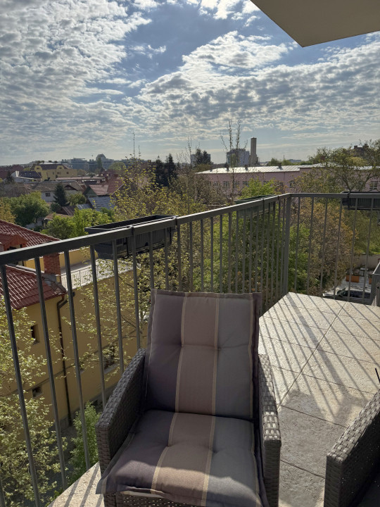 Apartament Ideal pentru zona Corporate în Platinia-str. Constanța