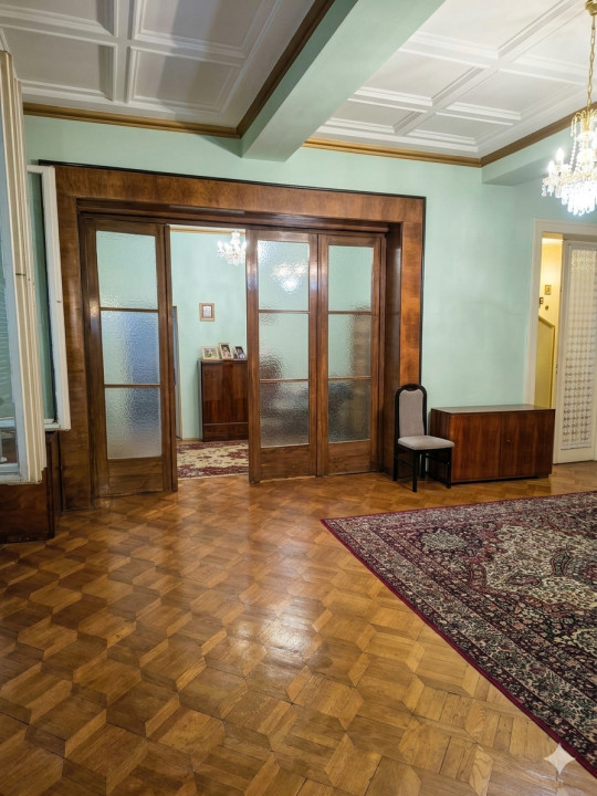 Oportunitate rară: Apartament in vilă interbelică, zona Emil Racoviță
