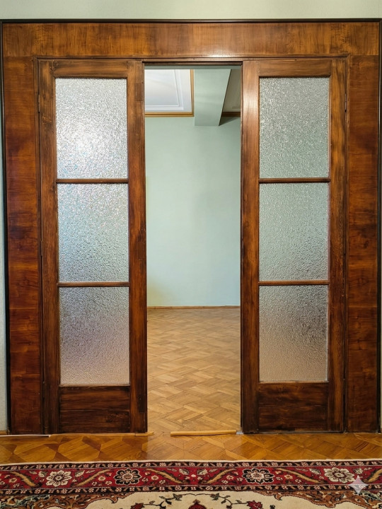 Oportunitate rară: Apartament in vilă interbelică, zona Emil Racoviță