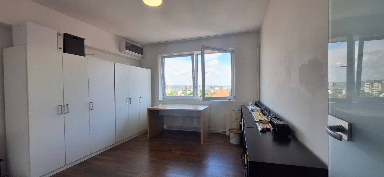 Oportunitate rară: Apartament spațios cu 3 camere în cartierul Andrei Mureșanu!