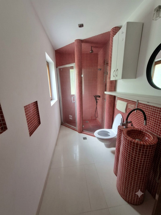 Casă individuală spațioasă cu teren generos- 900 mp, zona Lac Micești, Cluj