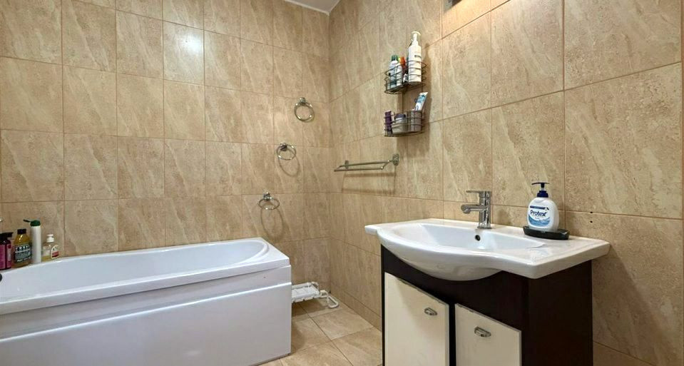 Apartament primitor cu 3 camere și o terasă spectaculoasă de 25 mp