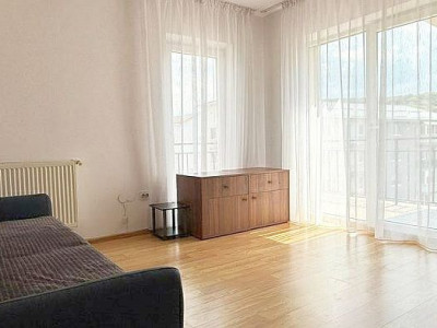 Apartament primitor cu 3 camere și o terasă spectaculoasă de 25 mp